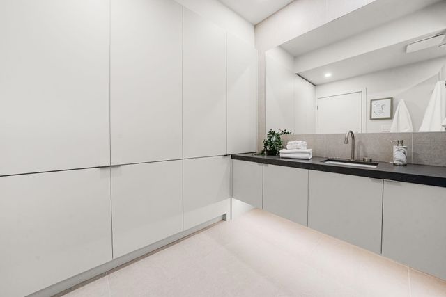  at 2 - 638 E 46th ST, Vancouver West
