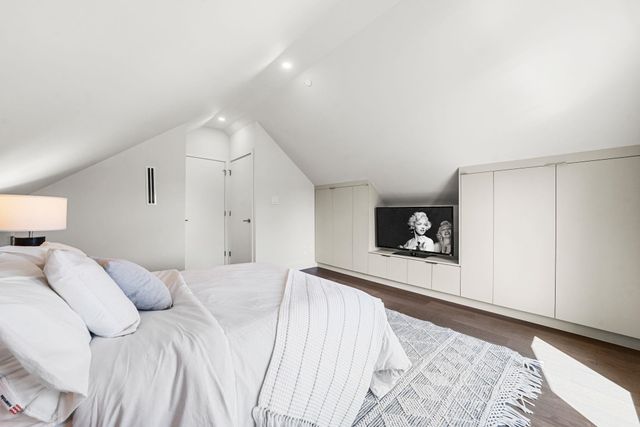 at 2 - 638 E 46th ST, Vancouver West
