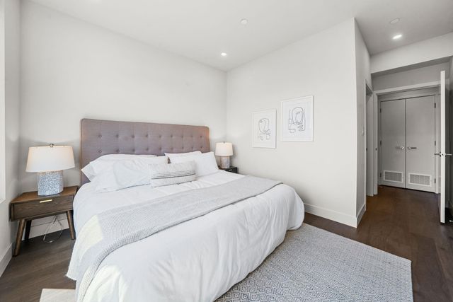  at 2 - 638 E 46th ST, Vancouver West