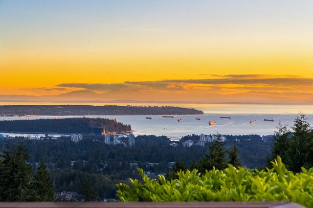 187-rondoval-crescent-upper-delbrook-north-vancouver-04 at 187 Rondoval Crescent, Upper Delbrook, North Vancouver