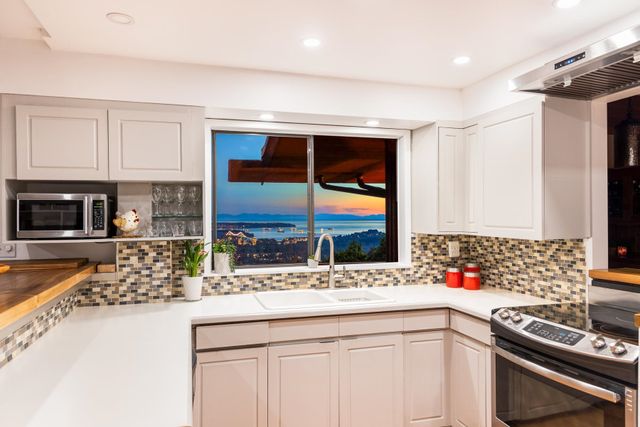 187-rondoval-crescent-upper-delbrook-north-vancouver-10 at 187 Rondoval Crescent, Upper Delbrook, North Vancouver