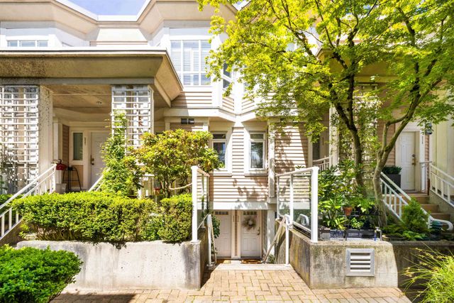 2565-w-broadway-kitsilano-vancouver-west-01 at 235 - 2565 W Broadway, Kitsilano, Vancouver West