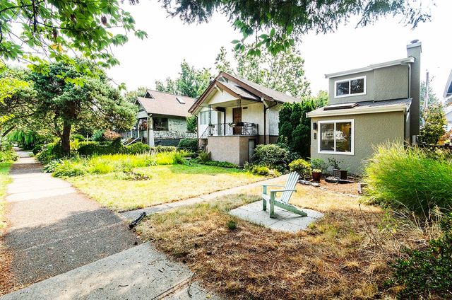 962-e-11th-avenue-mount-pleasant-ve-vancouver-east-02 at 962 E 11th Avenue, Mount Pleasant VE, Vancouver East