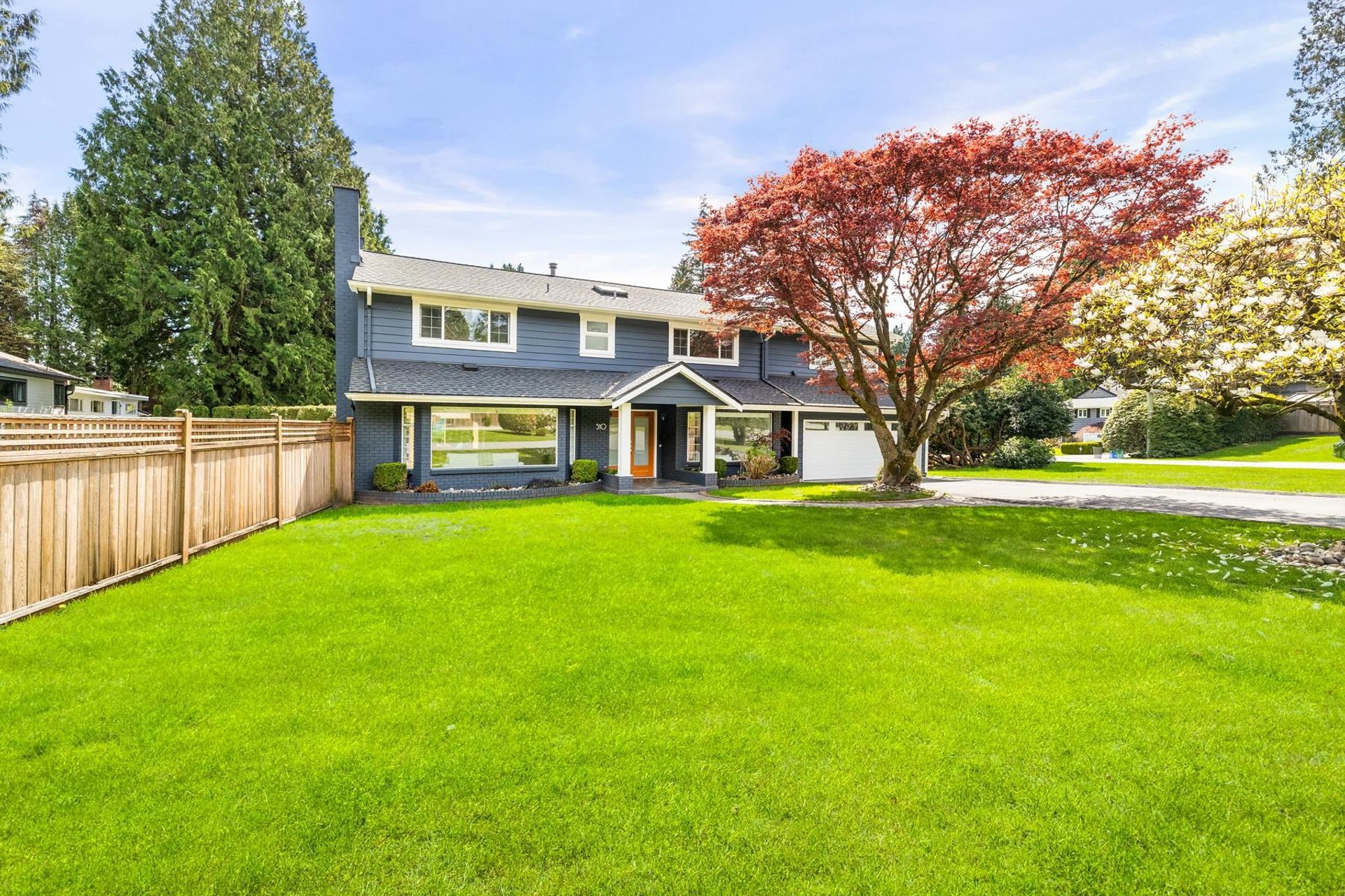 510 Newdale Place, Cedardale, West Vancouver photo number 1