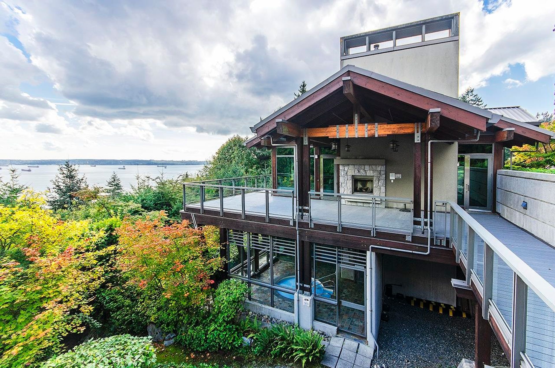 801 - 3335 Cypress Place, Cypress Park Estates, West Vancouver photo number 1