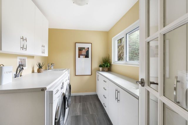 handsworth17 at 1091 Handsworth Road, Canyon Heights NV, North Vancouver