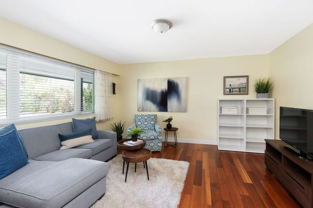 handsworth18 at 1091 Handsworth Road, Canyon Heights NV, North Vancouver