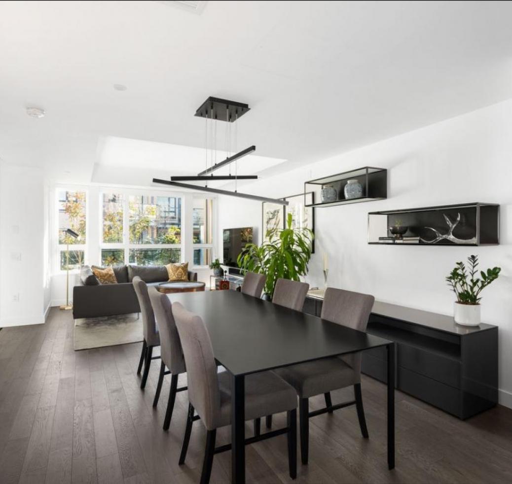 213 - 1055 Ridgewood Drive, Canyon Heights NV, North Vancouver photo number 2