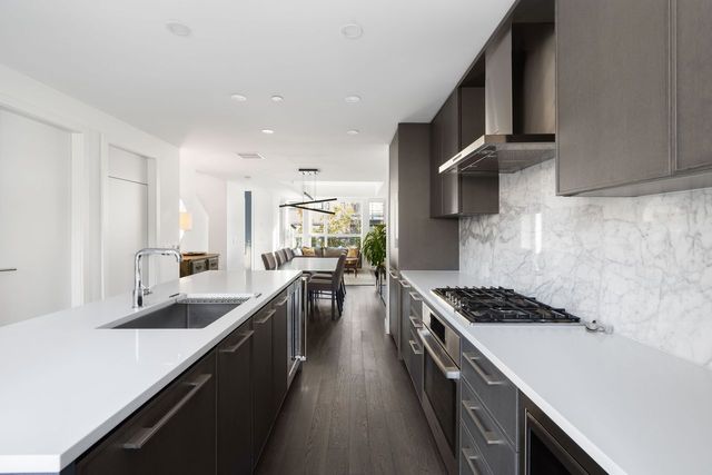 ridgewood12 at 213 - 1055 Ridgewood Drive, Canyon Heights NV, North Vancouver