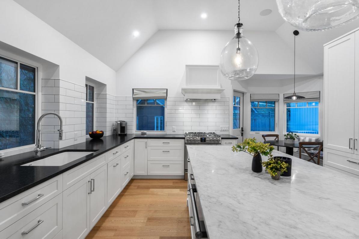 1978 Wolfe Street, Central Lonsdale, North Vancouver photo number 2