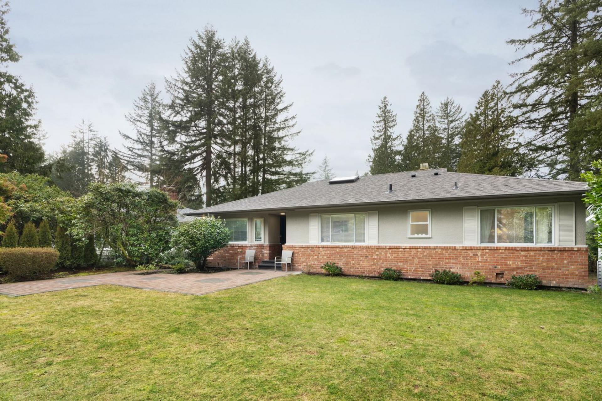 4125 Virginia Crescent, Canyon Heights NV, North Vancouver photo 3