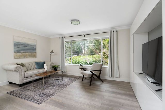 virginia14 at 4125 Virginia Crescent, Canyon Heights NV, North Vancouver