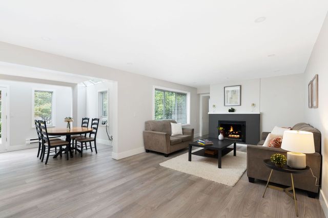 virginia8 at 4125 Virginia Crescent, Canyon Heights NV, North Vancouver