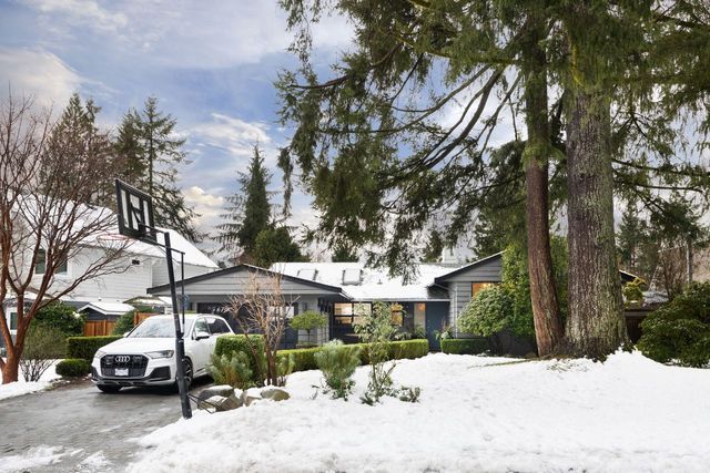 sunset1 at 4211 Sunset Boulevard, Canyon Heights NV, North Vancouver