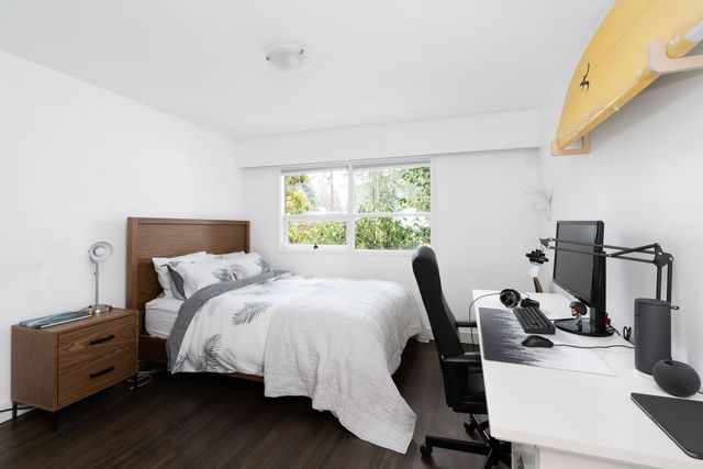 sunset18 at 4211 Sunset Boulevard, Canyon Heights NV, North Vancouver