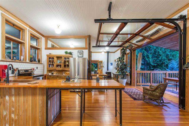 lower10 at 654 Lower Crescent, Britannia Beach, Squamish