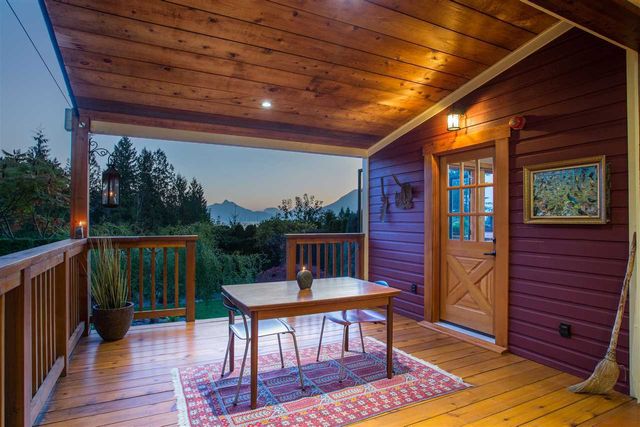 lower17 at 654 Lower Crescent, Britannia Beach, Squamish