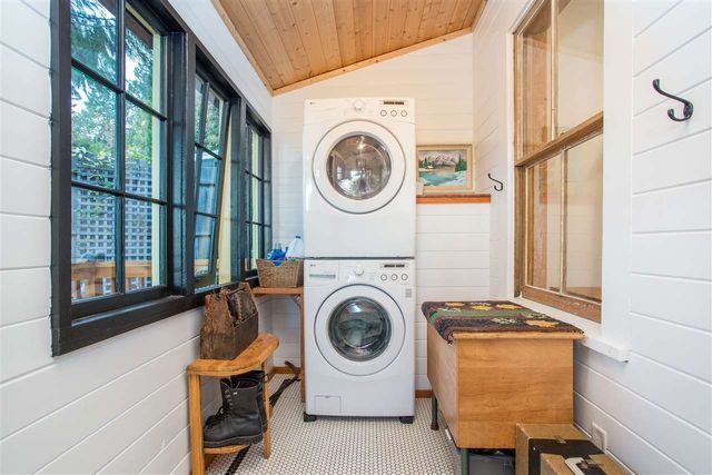 lower23 at 654 Lower Crescent, Britannia Beach, Squamish