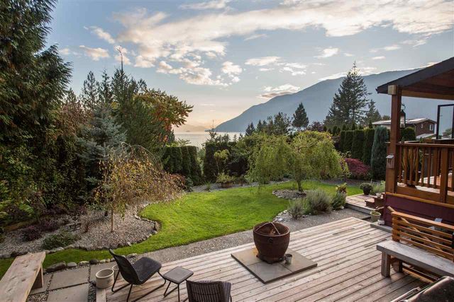 lower34 at 654 Lower Crescent, Britannia Beach, Squamish