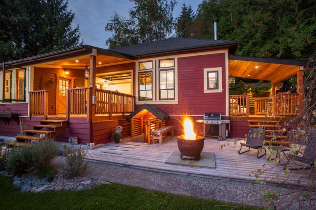 lower35 at 654 Lower Crescent, Britannia Beach, Squamish