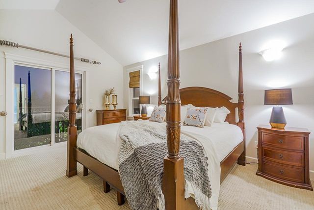 chester10 at 2640 Chesterfield Avenue, Upper Lonsdale, North Vancouver