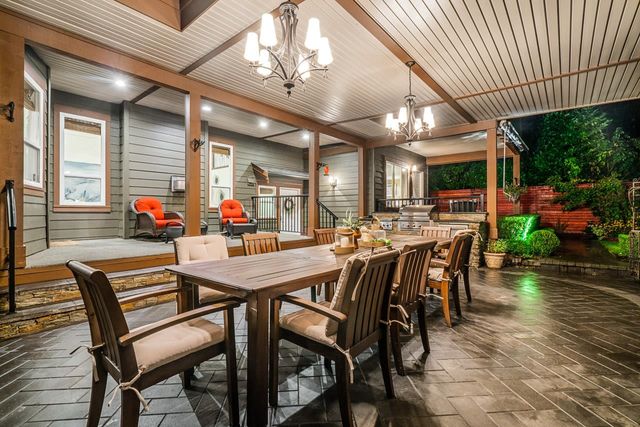 chester18 at 2640 Chesterfield Avenue, Upper Lonsdale, North Vancouver