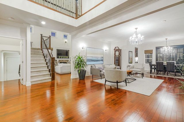 chester3 at 2640 Chesterfield Avenue, Upper Lonsdale, North Vancouver