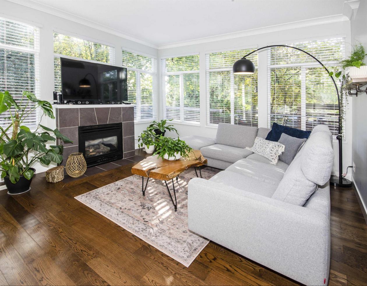 2520 Western Avenue, Upper Lonsdale, North Vancouver photo number 2