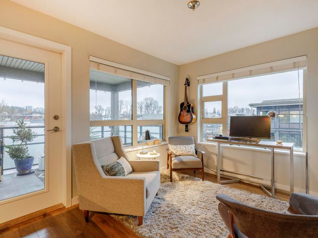 district10 at 409 - 1679 Lloyd Street, Pemberton NV, North Vancouver