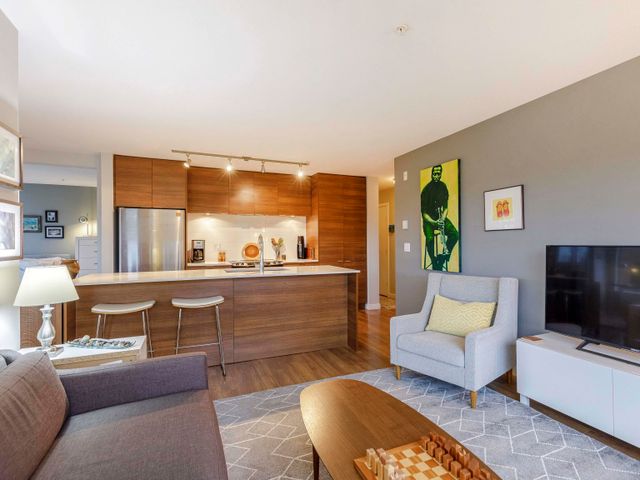 district2 at 409 - 1679 Lloyd Street, Pemberton NV, North Vancouver
