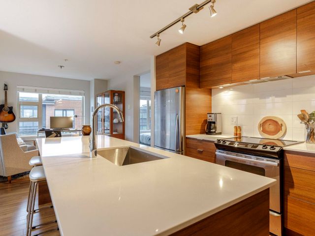 district6 at 409 - 1679 Lloyd Street, Pemberton NV, North Vancouver
