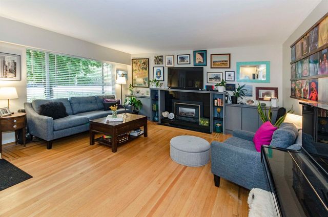 843-w-21st-street-mosquito-creek-north-vancouver-02 at 843 W 21st Street, Mosquito Creek, North Vancouver