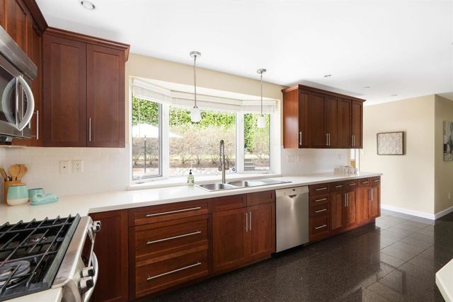 651-beachview-drive-dollarton-north-vancouver-14 at 651 Beachview Drive, Dollarton, North Vancouver 651-beachview-drive-dollarton-north-vancouver-14 at 651 Beachview Drive, Dollarton, North Vancouver