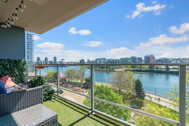 980-cooperage-way-yaletown-vancouver-west-01 at 801 - 980 Cooperage Way, Yaletown, Vancouver West 980-cooperage-way-yaletown-vancouver-west-01 at 801 - 980 Cooperage Way, Yaletown, Vancouver West