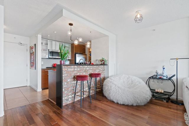 980-cooperage-way-yaletown-vancouver-west-08 at 801 - 980 Cooperage Way, Yaletown, Vancouver West 980-cooperage-way-yaletown-vancouver-west-08 at 801 - 980 Cooperage Way, Yaletown, Vancouver West