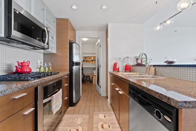 980-cooperage-way-yaletown-vancouver-west-09 at 801 - 980 Cooperage Way, Yaletown, Vancouver West 980-cooperage-way-yaletown-vancouver-west-09 at 801 - 980 Cooperage Way, Yaletown, Vancouver West