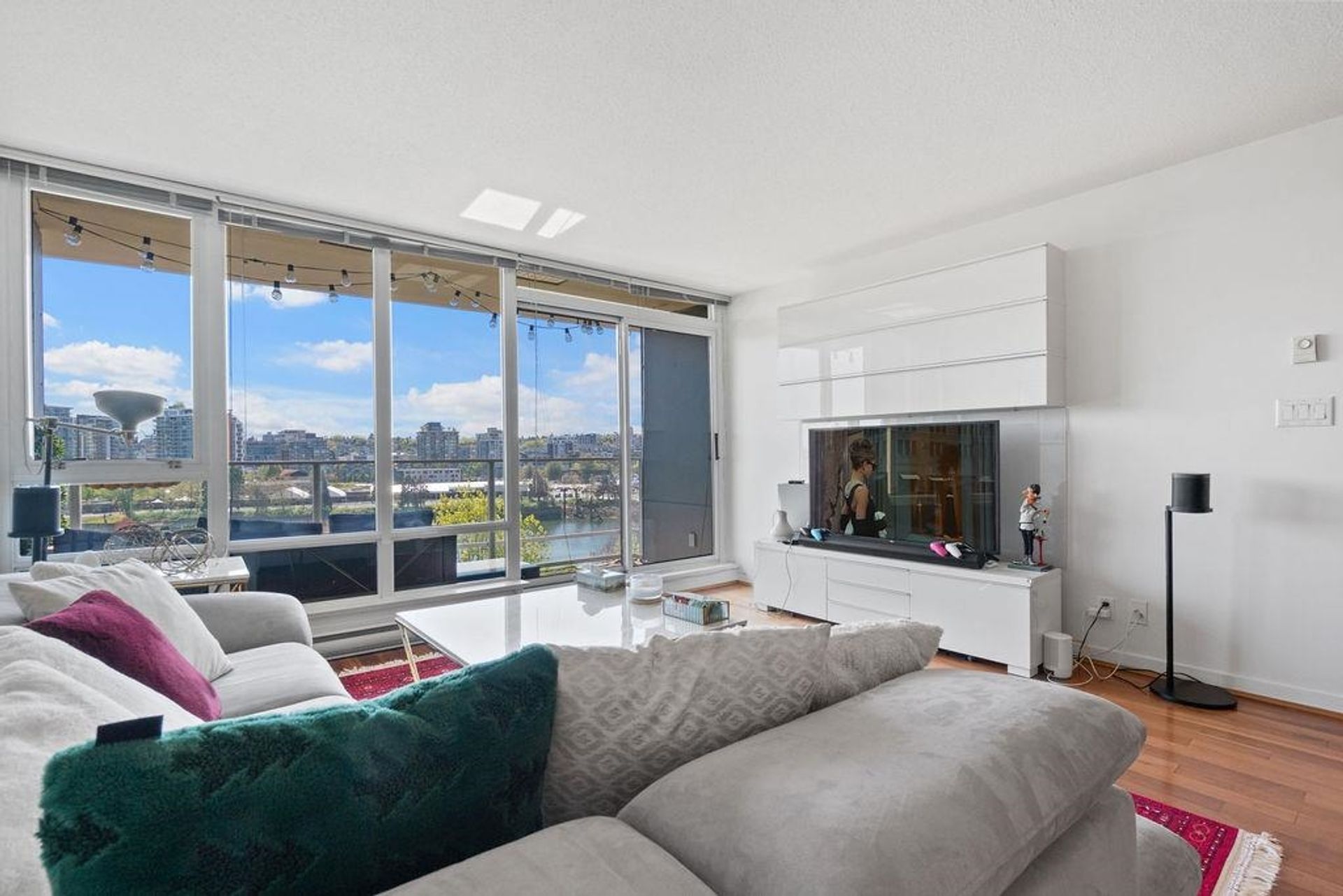 801 - 980 Cooperage Way, Marinaside & Cooper 801 - 980 Cooperage Way, Marinaside & Cooper