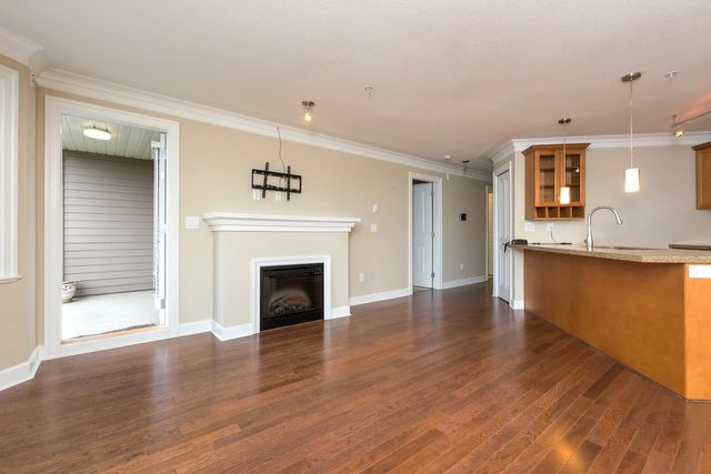 15357-roper-avenue-white-rock-south-surrey-white-rock-04 at 207 - 15357 Roper Avenue, White Rock, South Surrey White Rock