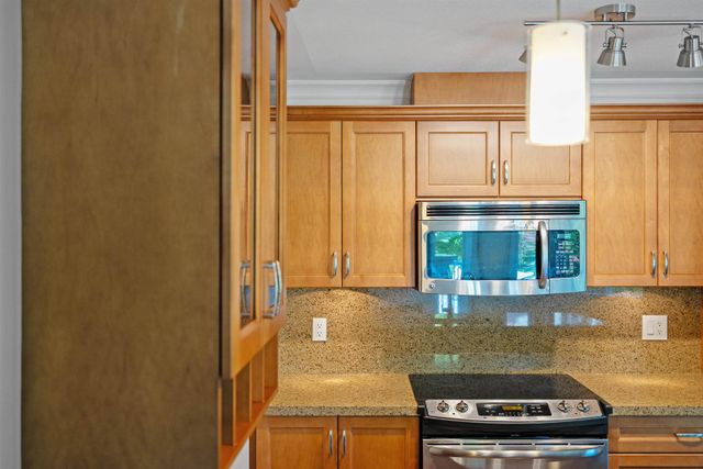 15357-roper-avenue-white-rock-south-surrey-white-rock-11 at 207 - 15357 Roper Avenue, White Rock, South Surrey White Rock