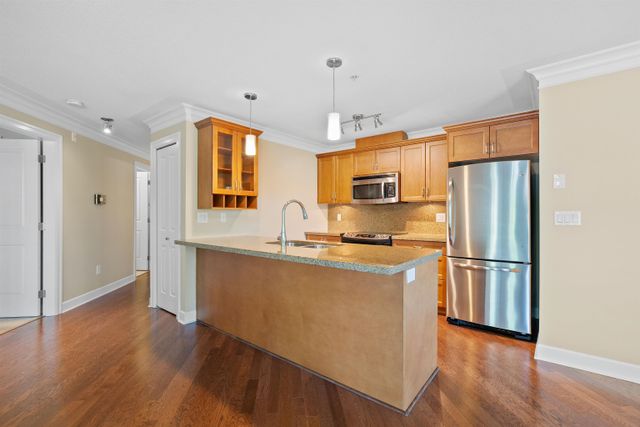 15357-roper-avenue-white-rock-south-surrey-white-rock-13 at 207 - 15357 Roper Avenue, White Rock, South Surrey White Rock