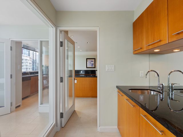 323-jervis-street-coal-harbour-vancouver-west-16 at 2502 - 323 Jervis Street, Coal Harbour, Vancouver West