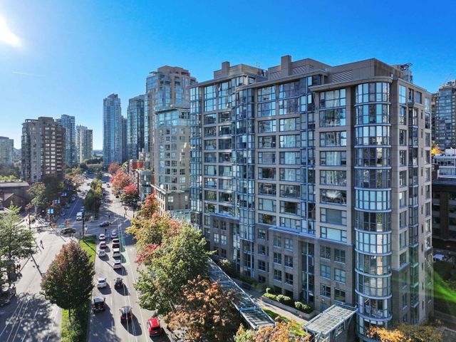 1177-pacific-boulevard-yaletown-vancouver-west-02 at 602 - 1177 Pacific Boulevard, Heart of Yaletown (Yaletown), Vancouver West