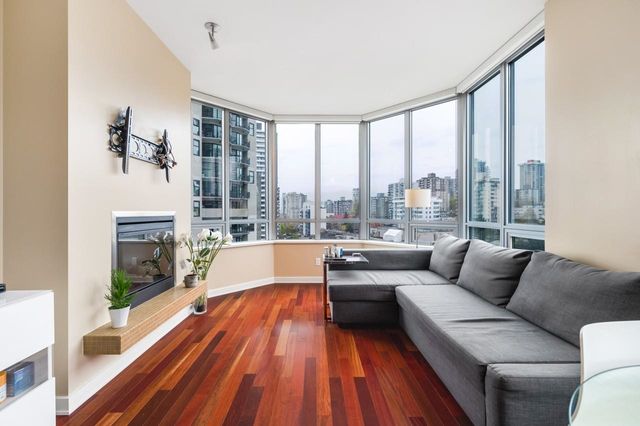 1005-beach-avenue-west-end-vw-vancouver-west-01 at 1206 - 1005 Beach Avenue, West End VW, Vancouver West