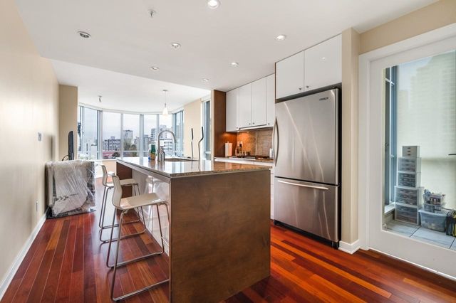 1005-beach-avenue-west-end-vw-vancouver-west-08 at 1206 - 1005 Beach Avenue, West End VW, Vancouver West 1005-beach-avenue-west-end-vw-vancouver-west-08 at 1206 - 1005 Beach Avenue, West End VW, Vancouver West