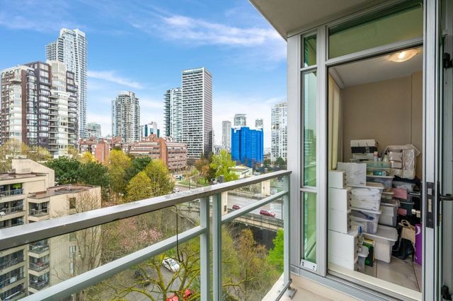 1005-beach-avenue-west-end-vw-vancouver-west-15 at 1206 - 1005 Beach Avenue, West End VW, Vancouver West 1005-beach-avenue-west-end-vw-vancouver-west-15 at 1206 - 1005 Beach Avenue, West End VW, Vancouver West