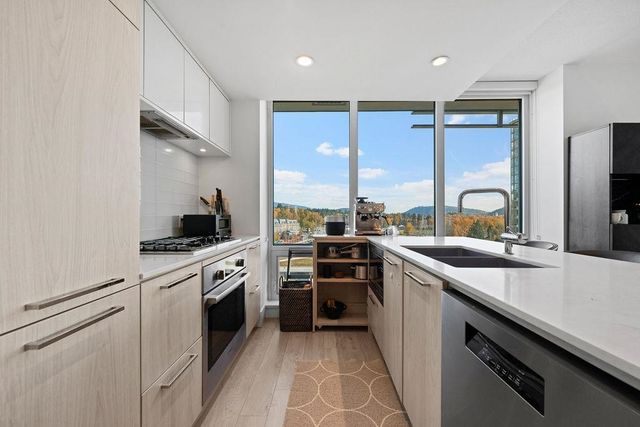 680-seylynn-crescent-lynnmour-north-vancouver-05 at 1003 - 680 Seylynn Crescent, Lynnmour, North Vancouver