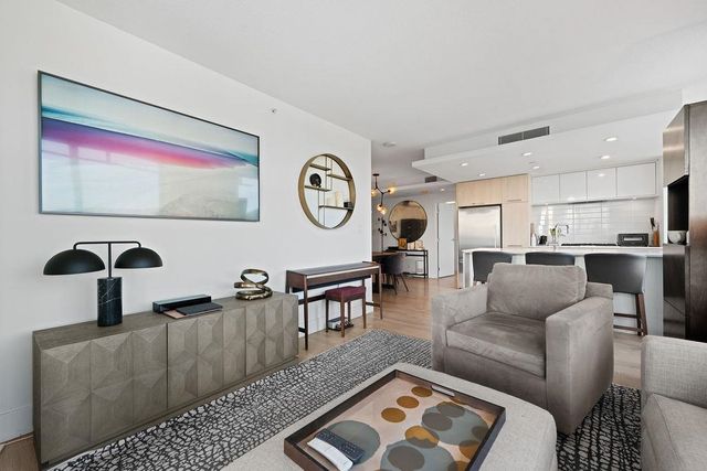 680-seylynn-crescent-lynnmour-north-vancouver-08 at 1003 - 680 Seylynn Crescent, Lynnmour, North Vancouver