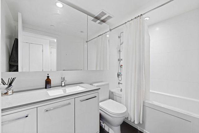 680-seylynn-crescent-lynnmour-north-vancouver-26 at 1003 - 680 Seylynn Crescent, Lynnmour, North Vancouver