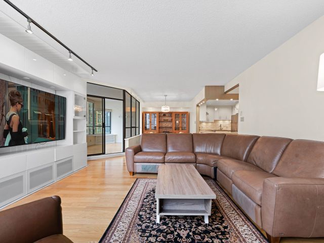 738-broughton-street-west-end-vw-vancouver-west-04 at 601 - 738 Broughton Street, West End VW, Vancouver West