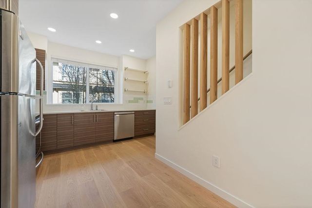 19477-72a-avenue-clayton-cloverdale-06 at 39 - 19477 72a Avenue, Clayton, Cloverdale